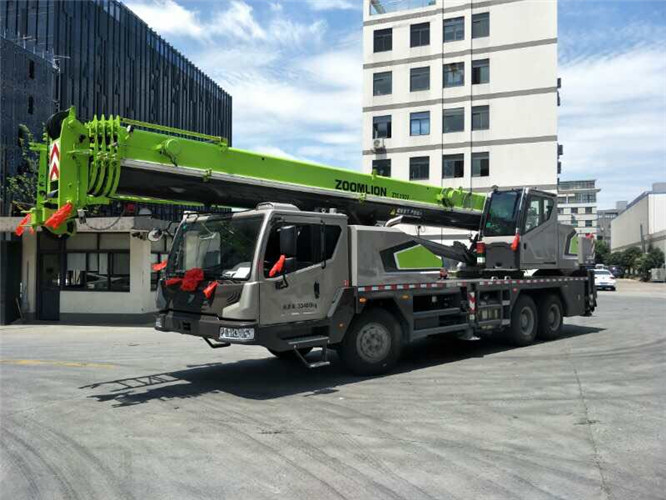铜山区跨街广告牌的高空安装注意事项